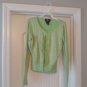 It's our time medium green longsleeve lightweight sweater